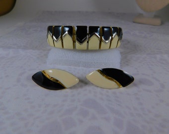 Heavy Enamel Designer Jewelry Set....Cuff Bracelet & Clip On Earrings......Cream, Gold and Black, Demi-Parure, Enamel Cuffs, Enamel Clip Ons