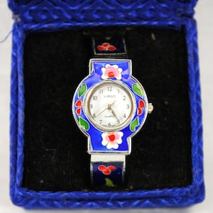 Vintage Welma Ladies Wristwatch Quartz Cloisonné Enamel Case Japan Movement VINTAGE HANDMADE FLORAL CLOISONNÉ ENAMEL WATCH: Rare with  main image 2