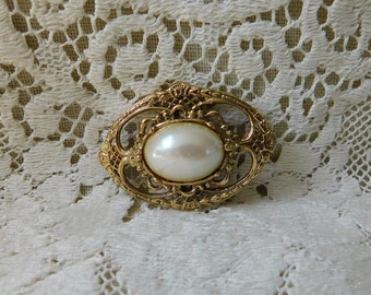 Faux Pearl Cab Brooch, Pearl and Gold Filigree Brooch, Wedding Jewelry, Bridal Wear, Gifts for Brides, Victorian Revival Brooch