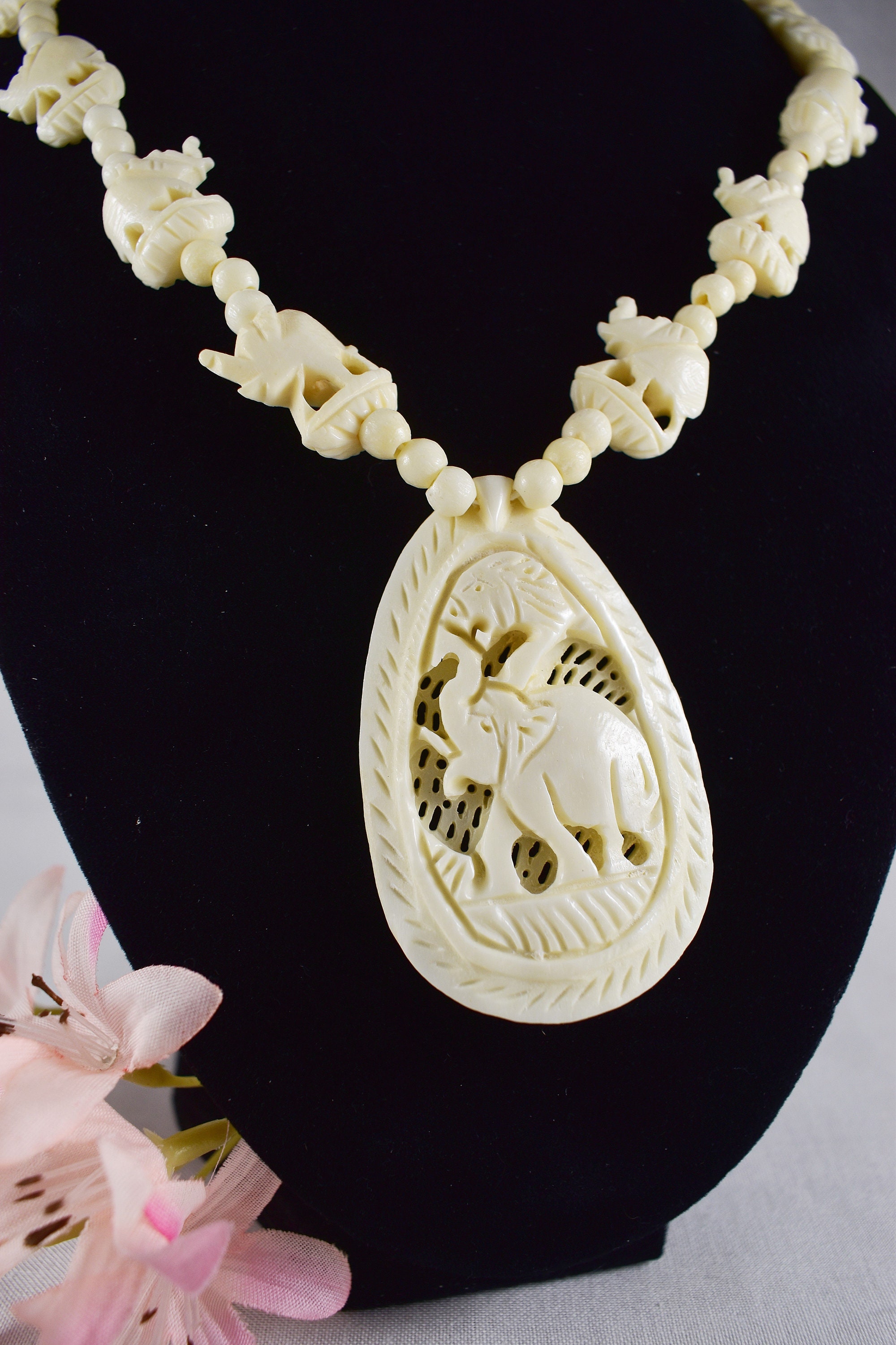 Pendentif Ancien éléphant - Bijou Vintage Rare - Occasion Bon état