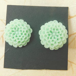 Mint Green Resin Floral Earrings, Dahlia Stud Earrings-Soft & Easy to Wear, Flower Jewelry, Floral Earrings, Garden Party, Flower Lover