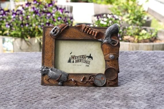 Figural Poly Resin Western Heritage Frame, Tooled Frame/Revolver/Tooled Gun Belt*Holster/Pocket Watch/Single Spur/Ammo, Holds 3.5"X5", FIGI