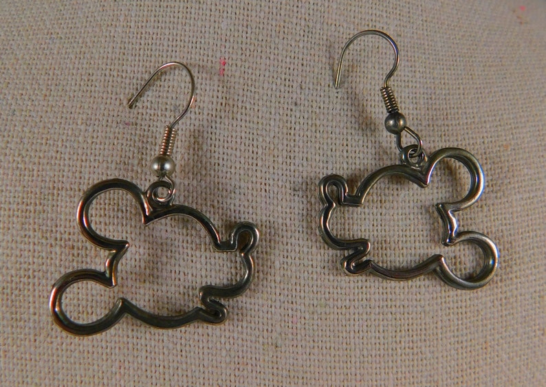 Vintage Gunmetal Mickey Mouse Earrings: Open Work Disneyland Jewelry bild 2