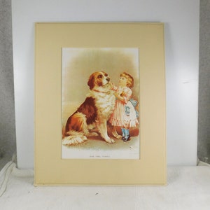 Tarjeta de felicitación con impresión litográfica "Uno, dos, tres" de Gast Art Press, NY, 1889. Tarjeta fechada en 1976. Niña de puntillas limpiándole el ojo a un perro.