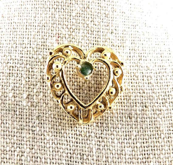 Vintage Gold Plate Victorian Heart Pin: Peridot Resin Stone, 80s Vintage