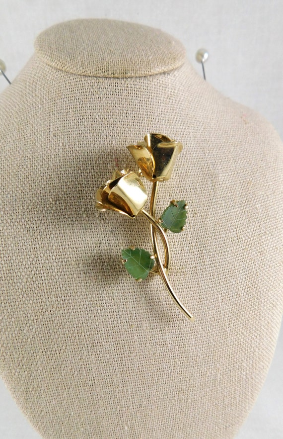 Gold Twin Rose Brooch w/Jade Leaves, Vintage 60's… - image 1