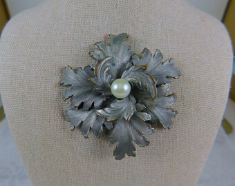 Fall Leaf Swirl Collage Brooch w/Faux Pearl Center....Pewter Finish Over Brass.....Finely Detailed & Textured, Pewter Jewelry, Fall Leaves