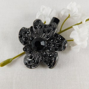 Vintage Art Deco Style Large Flower Rhinestone Hair Clip Vintage Art Deco Style Large Floral Colored Rhinestones Hair  main image 4