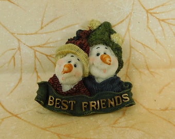 Boyd's Bears & Friend's Poly Resin "BEST FRIENDS" Schneemann Brosche, Winter, Urlaub, Weihnachten, Schneemann Schmuck, Schneemänner/Schneefrauen?