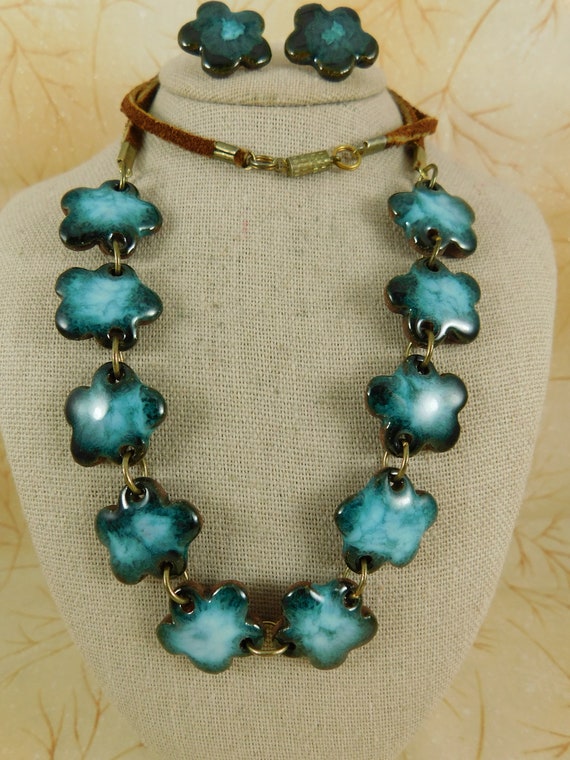 Stunning Hand Crafted Glazed Clay Bead Demi Parur… - image 3