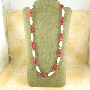 1950&#39;s Hard Plastic Red & White Glossy Beaded Necklace.....28 Inches.....Bicone Beads, Pristine Condition, Beaded Jewelry, Hard Plastic