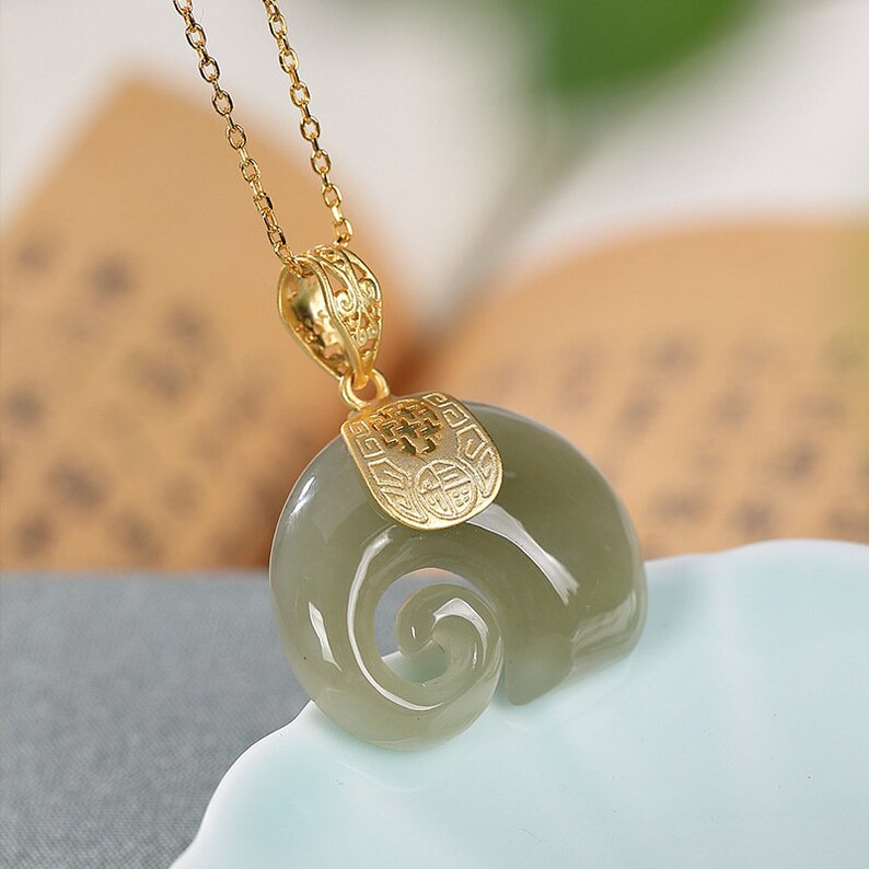 Gild 925 sterling Silver hetian nephrite elephant shape pendant necklace