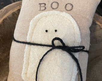 Ghost pillow for tiered tray, Halloween decoration, Ghost decor, Halloween pillow, ghost plushie, fall decor, rustic Halloween decoration