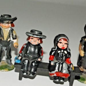Vintage Dalecraft Hand Painted Cast Iron Amish Family Figurines Sitting with Bench