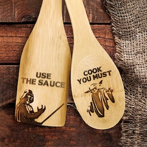 Darth Vader wood spatula and spoon set, Star wars engraved kitchen utensil, Rustic kitchen decoration gift for chef, TV movie cooking wares