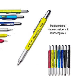 Könnte beinhalten: Ein gelber Multifunktions-Stift mit einem Lineal und einer Stiftmine. Der Stift hat den Text "Robert - Weltbester PAPA" eingraviert. Das Bild zeigt auch eine Vielzahl anderer Multifunktions-Stifte mit verschiedenen Farben und eingraviertem Text.