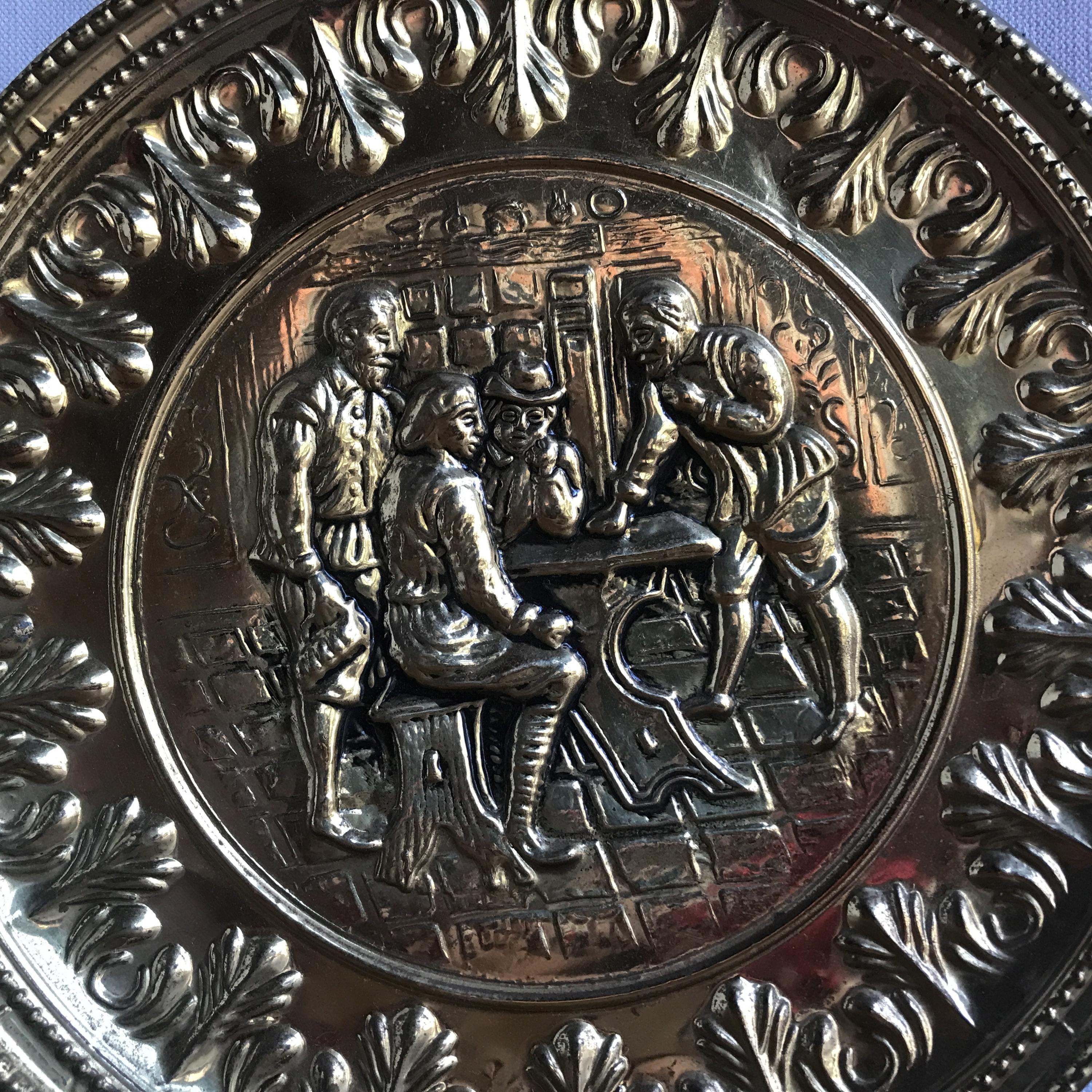 Herbert Morris Limited 真鍮製 アンティークプレート Vintage Decorative Brass Wall Plate, Embossed Brass Hanging Plate