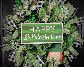 St Patricks Day Swag, Shamrock Swag, St Patrick’s day wreath, leprechaun wreath, st pats day swag
