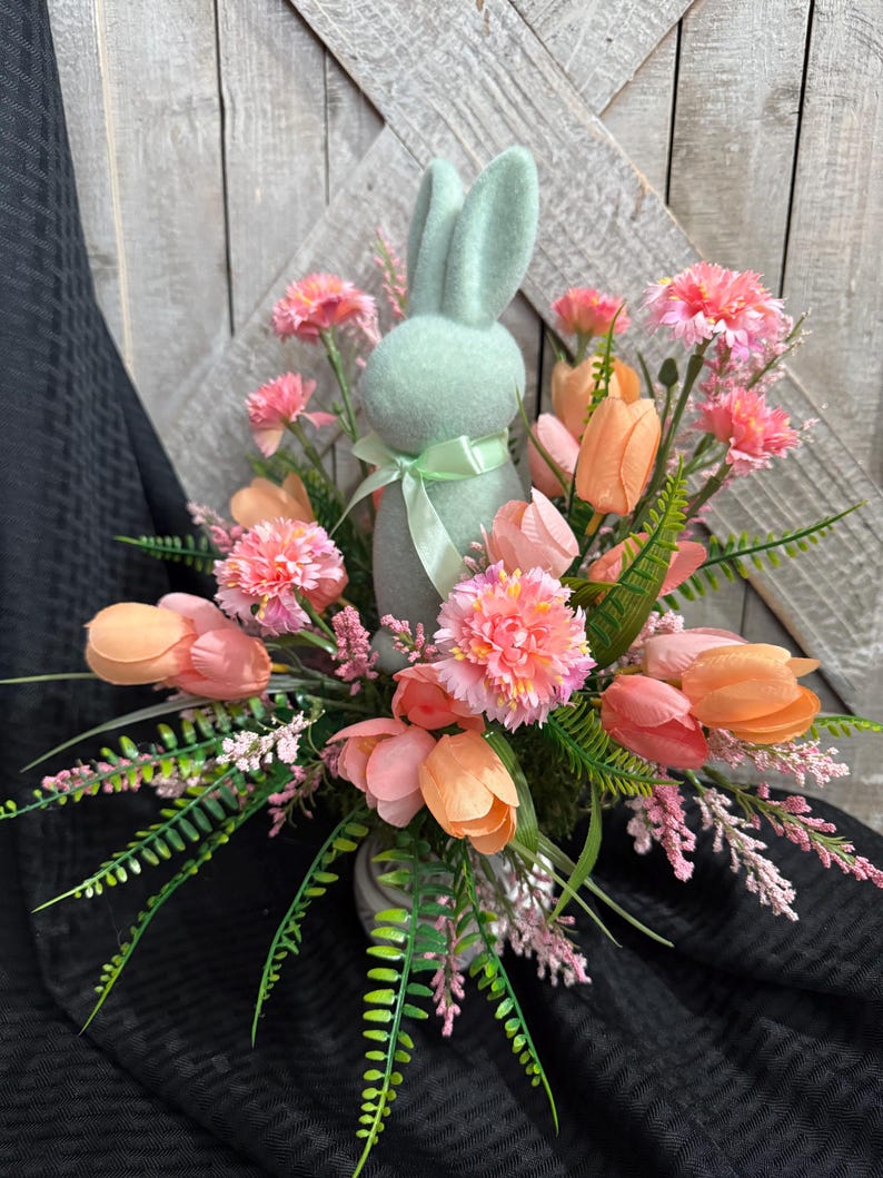 Centro de mesa de Pascua, centro de mesa de conejito flocado, decoración de conejito, centro de mesa de primavera, decoración de mesa de primavera imagen 3
