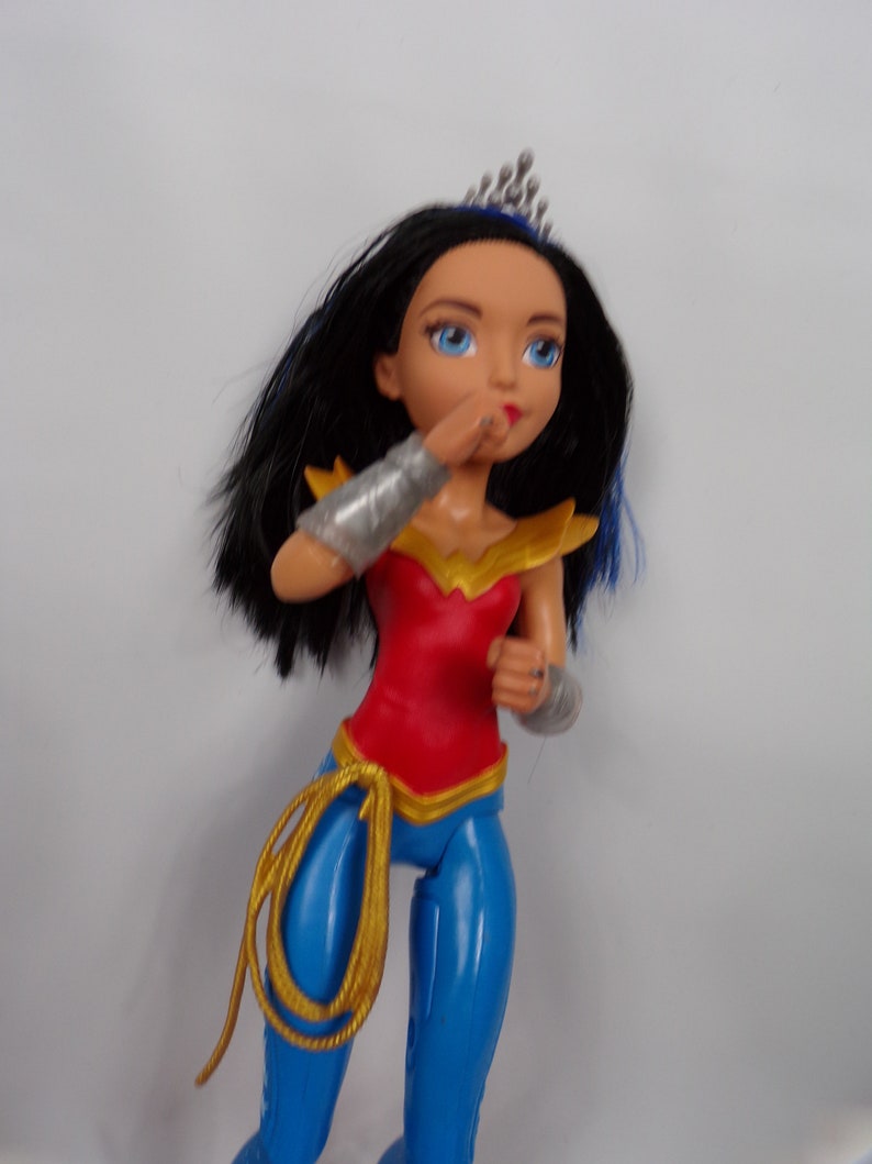 Mattel Dc 2018 Wonder Woman Battle Ready Lasso Doll 12 Articulated Moveable Limbs