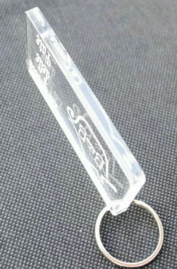 Portachiavi per hotel in plexiglass trasparente - Misure: 8 x H10 cm - INCISIONE CONTORNO