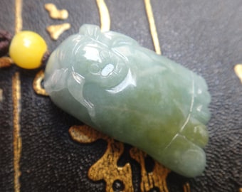 渡*男様 翡翠のような動物彫刻ペンダント 天然翡翠彫刻ペンダント足ペンダント翡翠チャーム足 - Etsy 日本