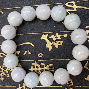 14 mm Natural light green jade beaded engraved flower bracelet(Elastic rope）