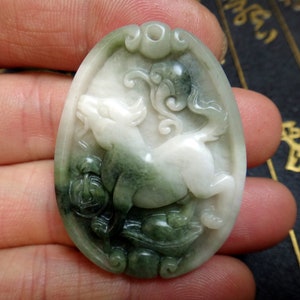 Natural green jade carving   horse mascot