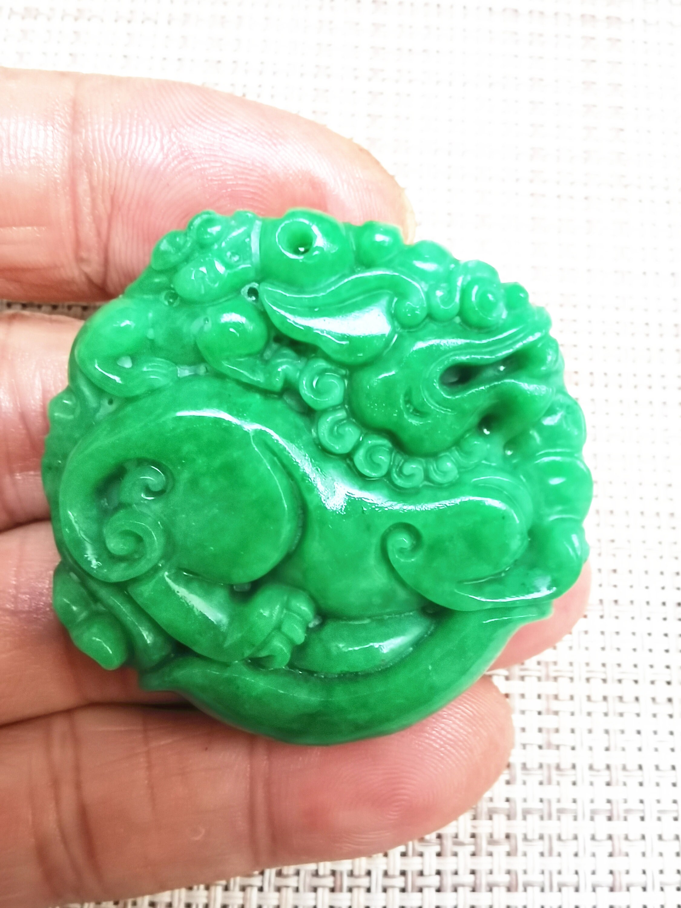 中国翡翠 緑翡翠彫刻 龍ペンダント お守り - Etsy 日本