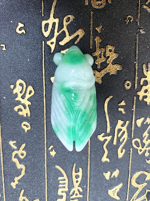 Chinese Natural Green Jade Jadeite Hand-Carved Cicada Pendant Exquisite Gift ♫
