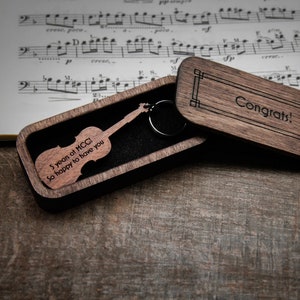 Personalized Cello Keychain Walnut / Personalized Music Gift / Cello gift