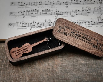 Personalized Violin Keychain Walnut / Violin gift / Personal Music gift