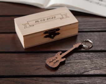 Llavero de bajo personalizado en nogal / Regalo musical personalizado / Regalo musical