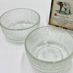 Hermosos cuencos para mascotas de vidrio de hielo óptico MCM escandinavo / Cuencos para gatos o perros de vidrio prensado / Cuencos de alimentación / Cuencos de agua y comida para mascotas mimados