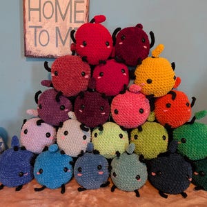 Crochet Junimo inspiré de Stardew Valley | Peluche Jumbo faite main | Beaucoup de couleurs disponibles !! image 2