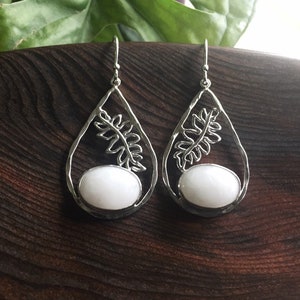 White Quartz Teardrop Earrings in Sterling Silver| Hammered Hoops| Nature Plant Lover| One of a Kind| Handmade| Gifts for Her| Plant earring