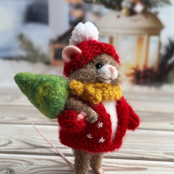 Needle felted Christmas mouse, felting mouse, Needle felted animal, Needle felted decoration,  animal sculpture, animal, Home decor