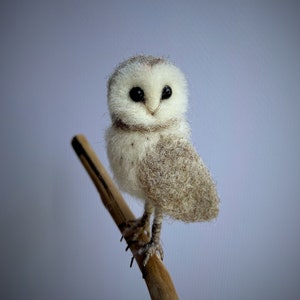 Needle felted owl, Realistic owl, Wool sculpture owl, Miniature animal, Soft sculpture, Home decoration, Natural toys,Soft sculpture, Gift