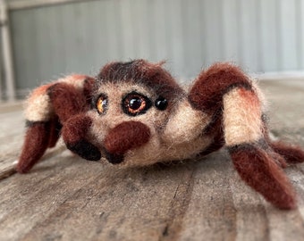 Needle felted spider tarantula, Wool spider, Felted spider, Realistic spider, miniature animal, Home decor, natural toy, Sculpture, Gift