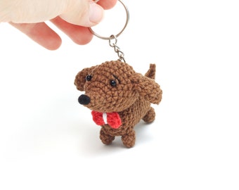 Dachshund dog keychain