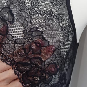 Bustiê preto com gola de renda tulipa, tamanho XL apenas, para homens, travestis, crossdressers, pessoas não-binárias e transgêneros. imagem 6
