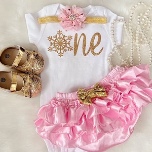 Winter Onederland- 1st Birthday/First Birthday Outfit/ Onederland/Cake smash/1st Birthday Outfit/ Snowflake