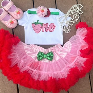 1st Birthday-Strawberry outfit/First Birthday outfit/Strawberry shortcake /Pink and red / Pettiskirt/Cake Smash/ 1st Birthday outfit