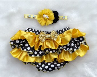 BumbleBee 1st Birthday -First Birthday Outfit /Bee /Yellow Black/Bumblebee/Cake Smash outfit /1st birthday outfit/Birthday Tutu