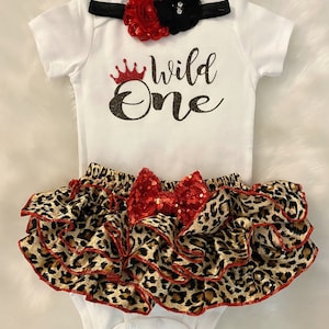 Wild one First Birthday outfit - Wild one/Baby Girl&#39;s 1st Birthday/Cheetah Print/Animal print/ Cake smash outfit/Wild one outfit