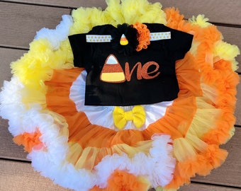 Candy Corn Cutie-First Birthday outfit/ Halloween Birthday/Girl 1st Birthday/ CandyCorn tutu/ CandyCorn  Birthday/ Halloween Tutu