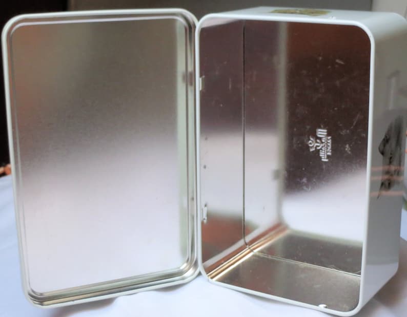 Vintage cat tin by Merline Rectangular metal box made for Marlex International Massilly France 1984