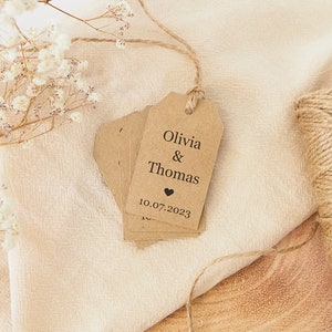 Etichette con nomi di coppie per bomboniere, etichette per matrimoni personalizzate, etichette per bomboniere per piccole bottiglie, etichette rettangolari Kraft, etichette rustiche