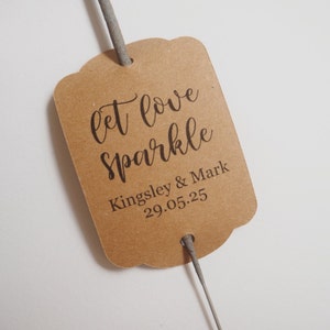 48 Targhette Personalizzabili A Forma Di Violino 7x5 Cm – 'Let Love Sparkle' Kraft Marrone - 4