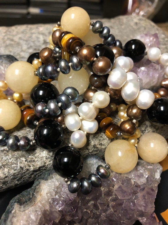 Honey jade and black onyx with tigers eye beads n… - image 1